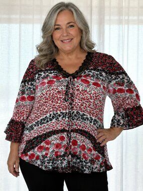 NOTATIONS WOMAN NWOT Elbow Sleeve Scoop Lace Neck Gray w/Red Roses Blouse 2X
